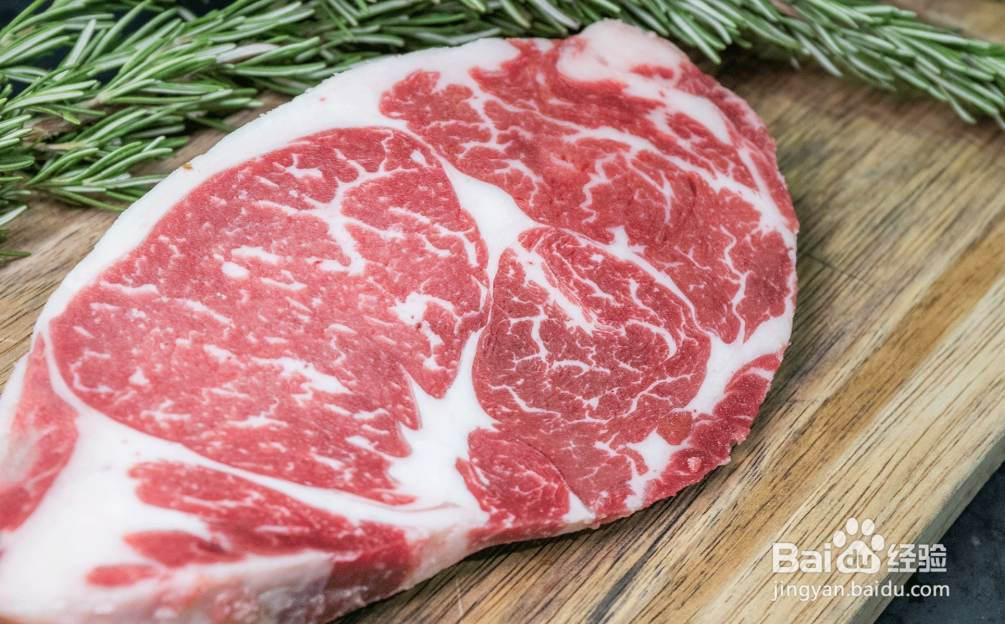 制作牛排的步骤和原料