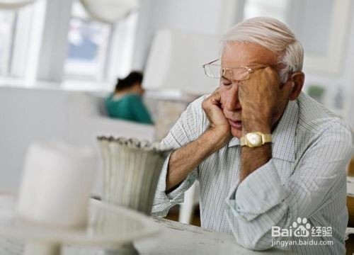 老人睡前应该注意这些不良习惯