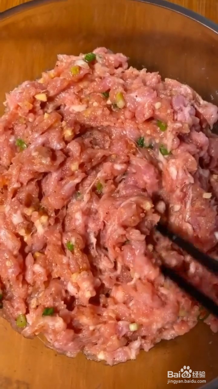 如何自制美味好吃的青椒包肉