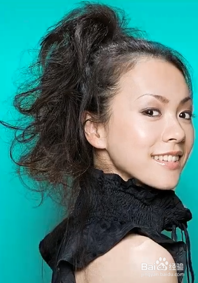 如何抠出图片中人物的头发