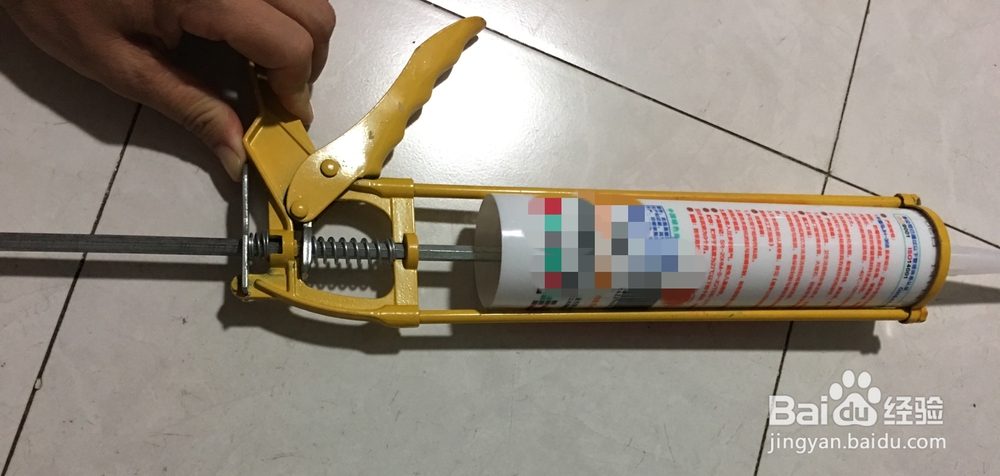 怎么安装玻璃胶工具？