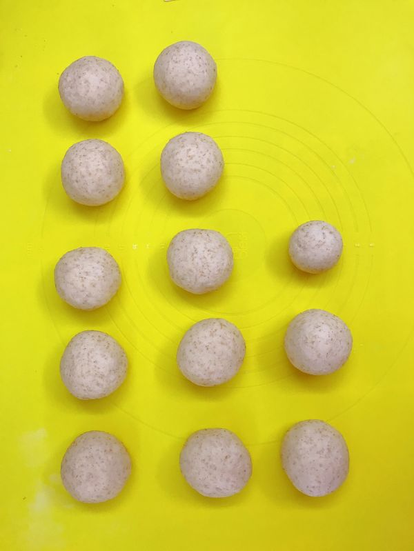 脆底蜂蜜小面包