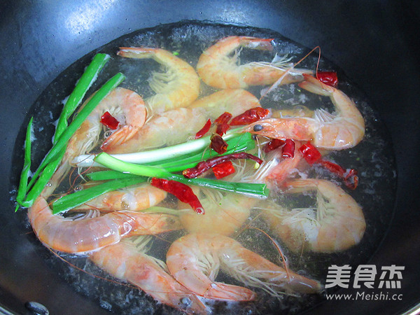 卷发女孩创意儿童餐