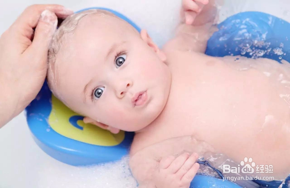 婴儿洗澡时的注意事项
