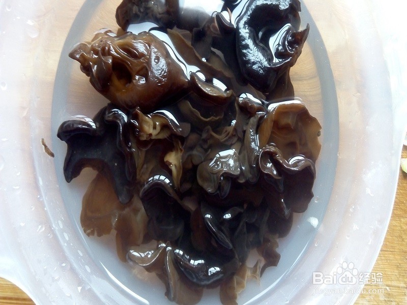黑木耳炒鸡蛋的制作方法