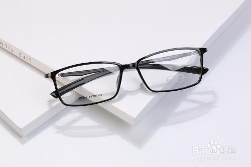 不同脸型适合的眼镜框