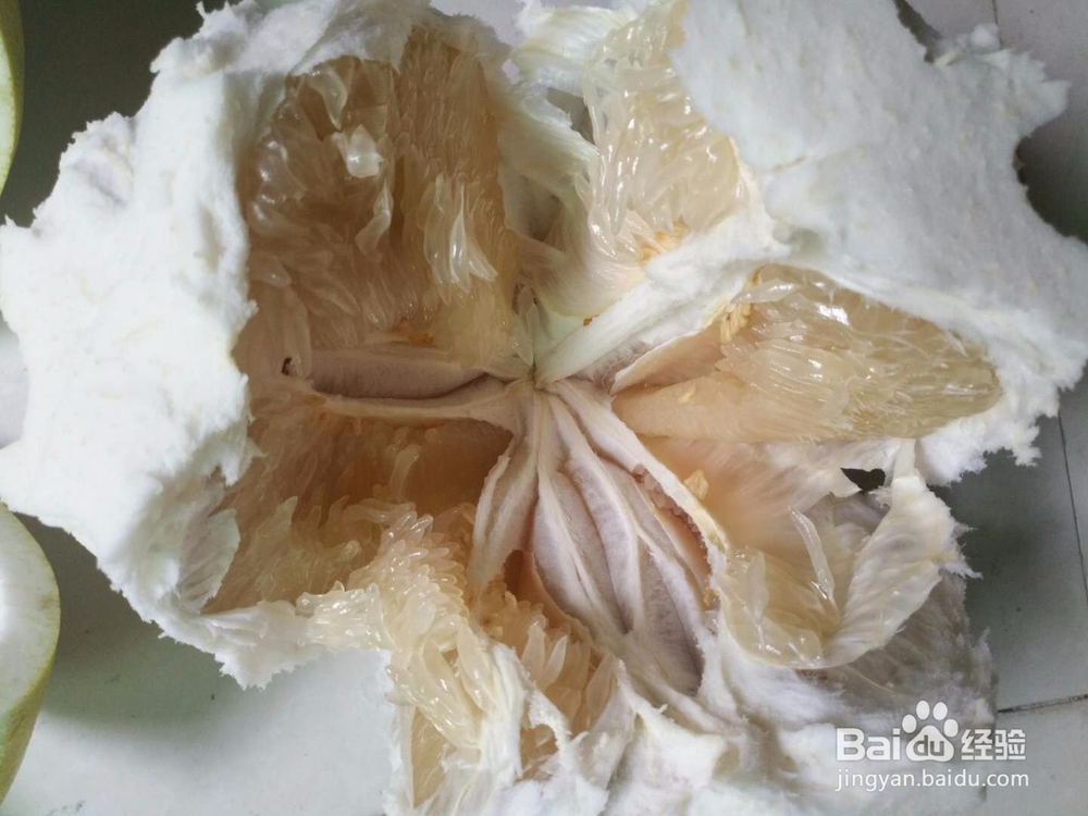 家里的柚子该怎么拨开容易点？