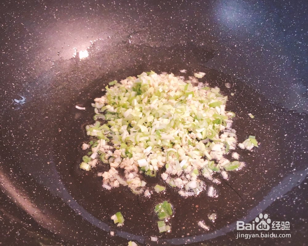 细腻美味的蟹肉肉炒年糕菜