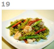 “绿酱虾球螺丝面”的做法