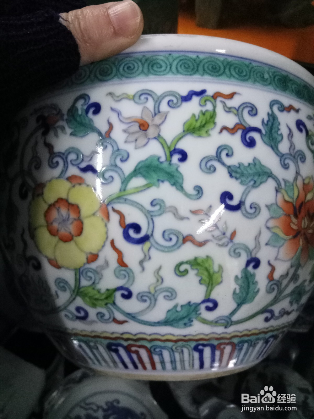 豆彩瓷器与五彩瓷器的区别