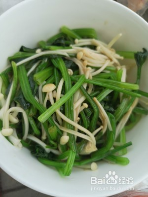 食补养生凉拌菠菜金针菇的做法