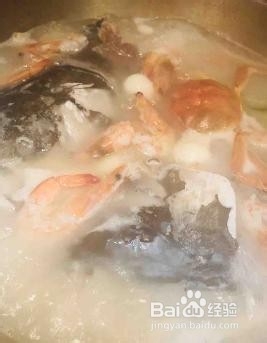 如何做鱼头虾蟹汤