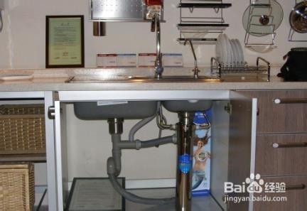 净水器储水罐怎么清洗