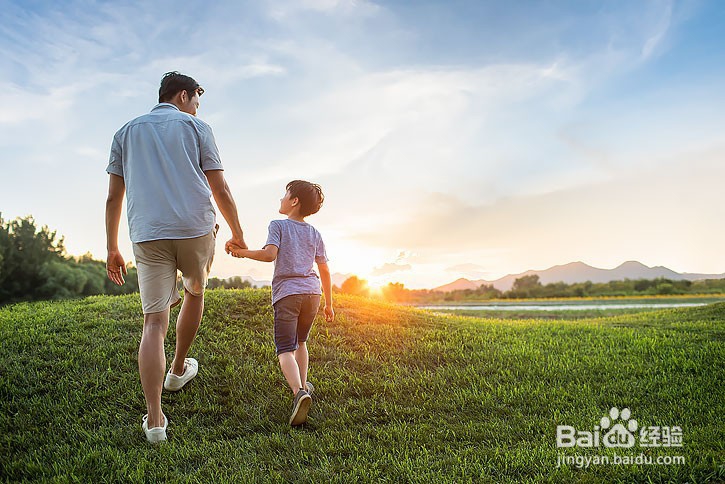 趁孩子还小 这8句话跟他说清楚
