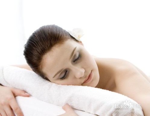 眼部脂肪粒应对秘招 轻松除掉脂肪粒的方法