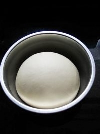 建议美味的肉松火腿肠面包
