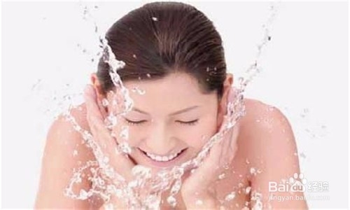 护肤使用哪些护肤品，如何使用护肤品及使用顺序