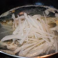 教你做奶白的鲫鱼汤