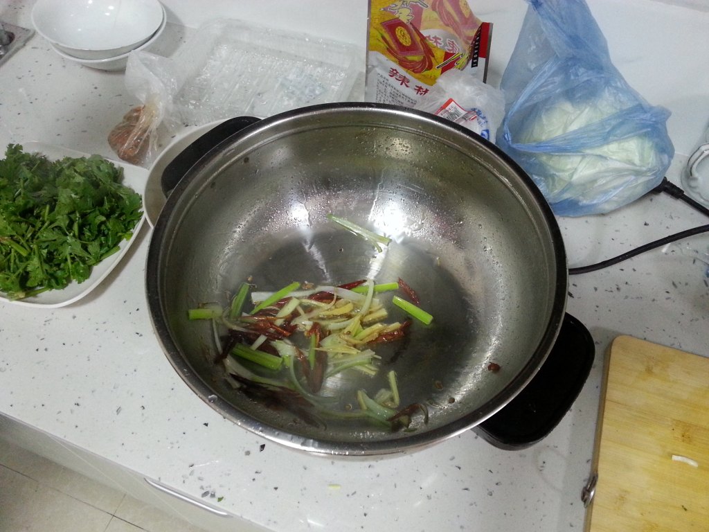 教你做辣炒小人仙，真是难得的美味