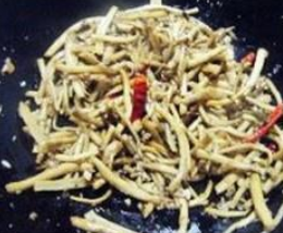 爆炒茶树菇的方法更加好吃