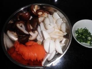 家常炒双菇的做法