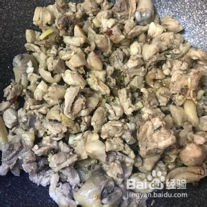 如何做出好吃的辣子鸡丁