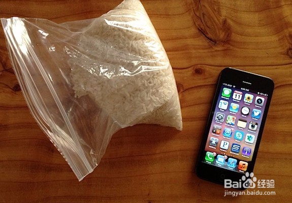 iPhone,iPad进水了怎么办?手机进水如何自救