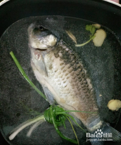 家常菜:鲫鱼豆腐汤