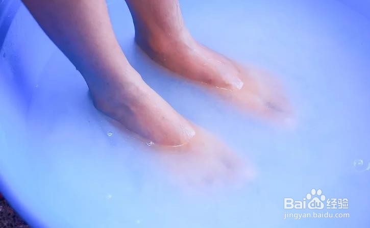 如何用小苏打去除脚臭