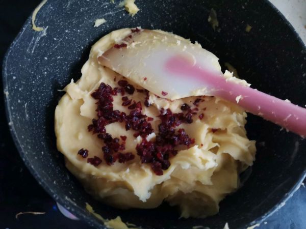 奶香蔓越莓绿豆糕