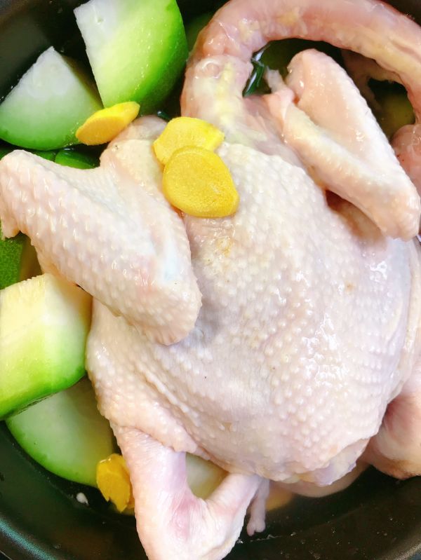 莲藕节瓜炖鸡汤
