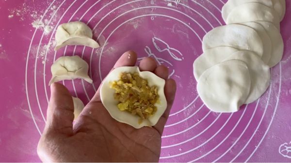 酸菜鸡蛋馅水饺