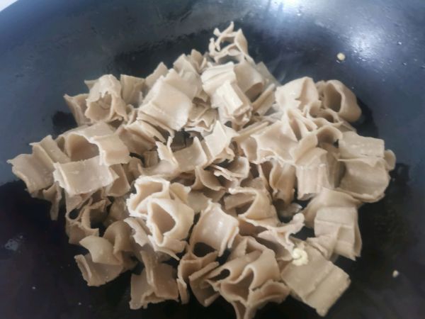 韭菜鸡蛋栲栳栳