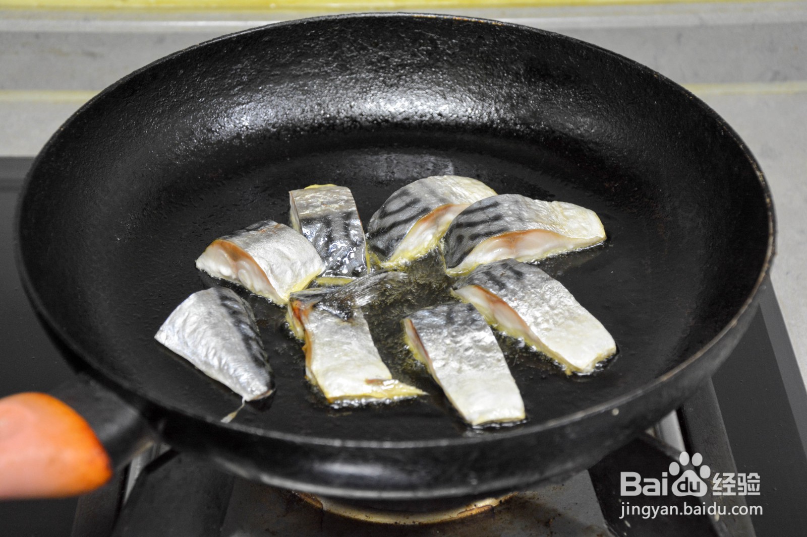 砂锅粉丝青花鱼的做法