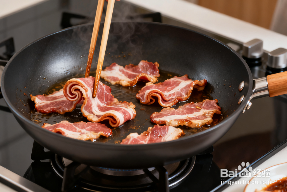 水煮肉片的家常教程：肉片滑嫩，汤底麻辣够味