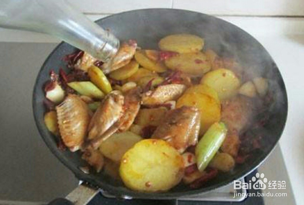 如何在家自己做蒜香鸡翅