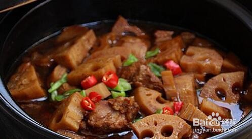 如何做出美味的莲藕炖排骨