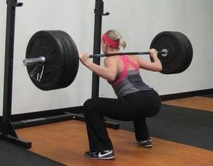 臀部训练！学会几个动作助你练就曲线身材