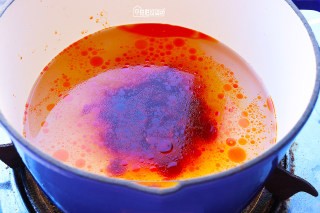 如何在家就能简单煮一碗酸菜叉烧荞麦面呢?