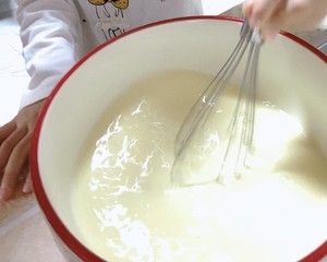 草莓芒果千层蛋糕教程