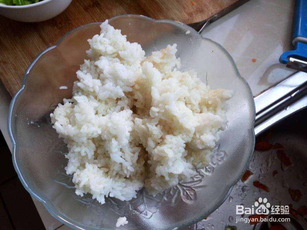 营养蛋炒饭----小盆友的大爱