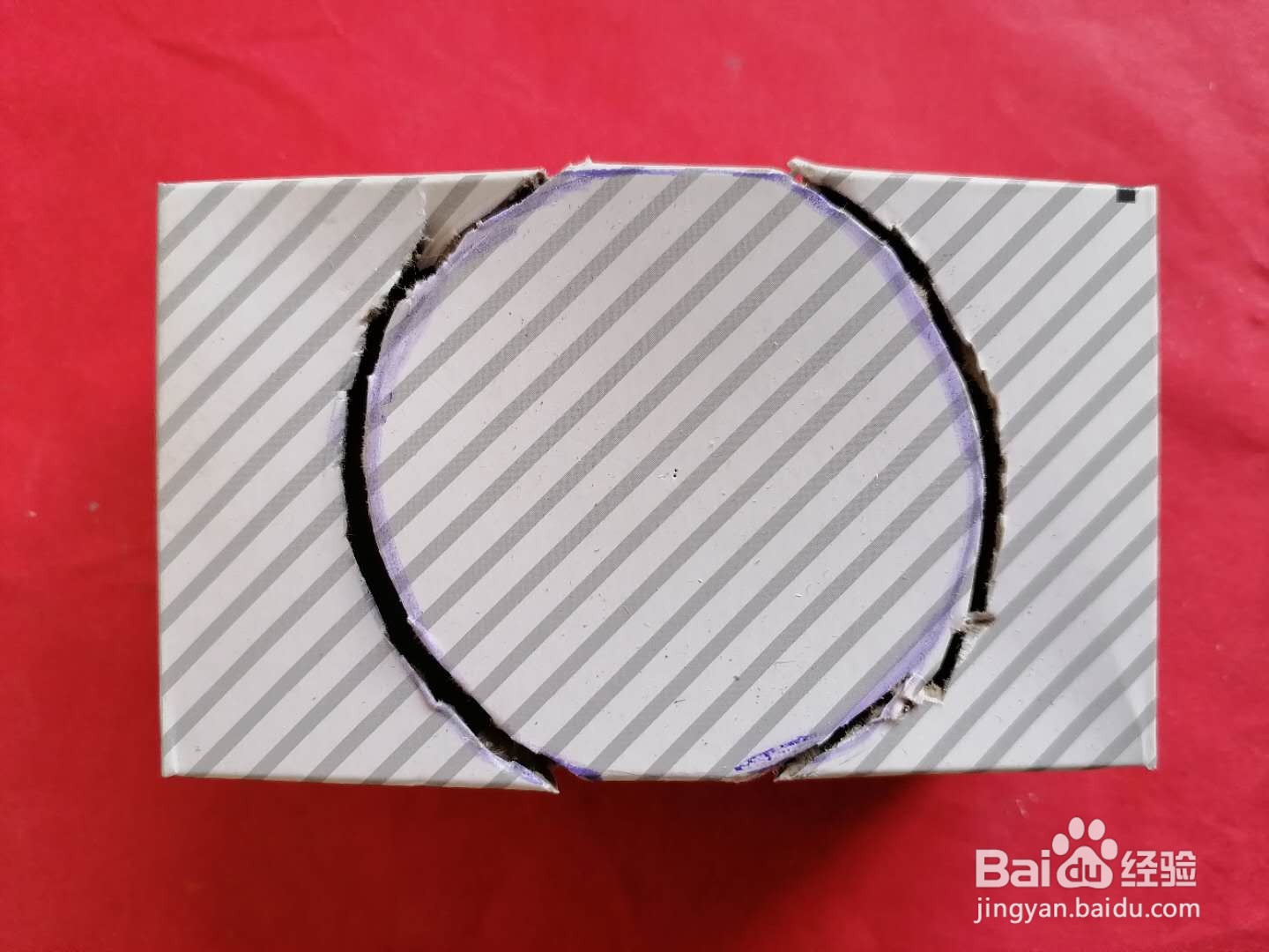 长方体削成最大的圆柱怎么削