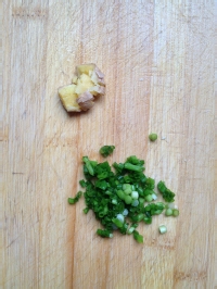 盛夏多吃些苦----苦瓜煎蛋汤