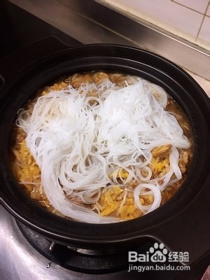 健康养生佳品羊肉酸菜粉丝煲的做法