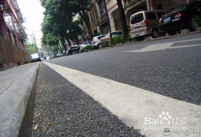 路边黄色实线和白色实线有什么区别？