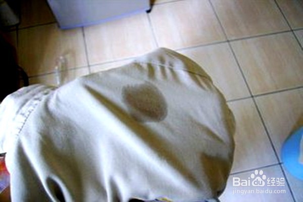 怎样清洗白衣服？