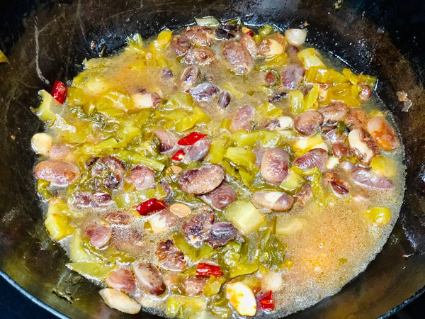 酸菜炒焖荷包肾豆