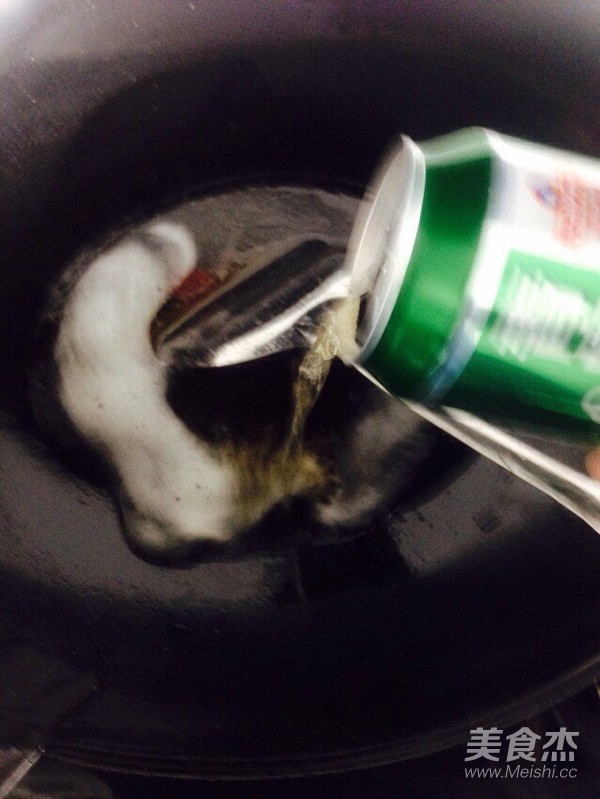 啤酒卤猪皮鹌鹑蛋