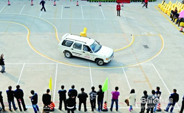 教你如何选择驾校培训公司