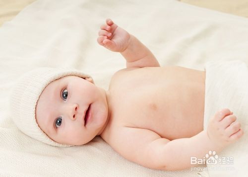 如何清洗新生婴儿的衣物？